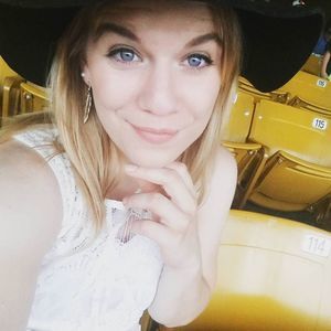 Meet your Posher, Amelia